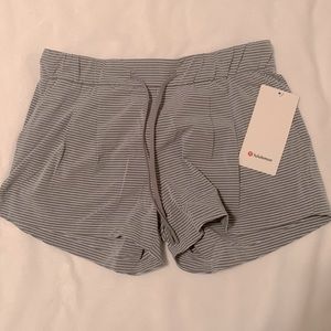 Lululemon Stroll at Sundown Short